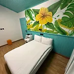 Hotel Sufi Homes *