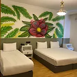 Hotel Sufi Homes *