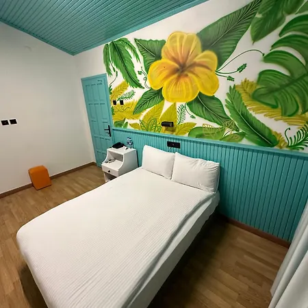 Hotel Sufi Homes *