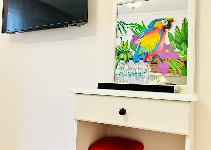 Отель Sufi Homes *